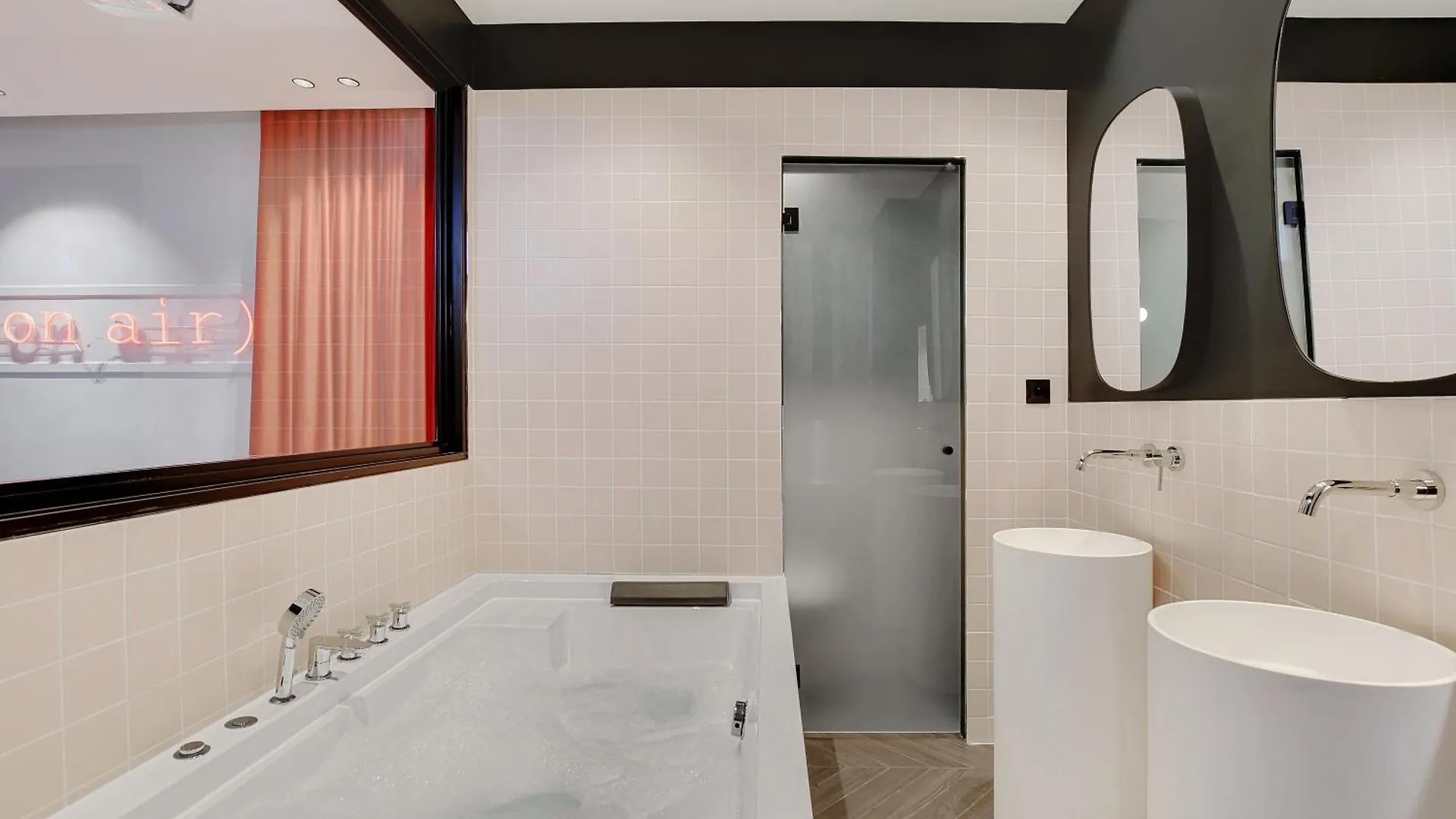 Apartment Magnifique 2p Avec Jacuzzi Et Cinema *